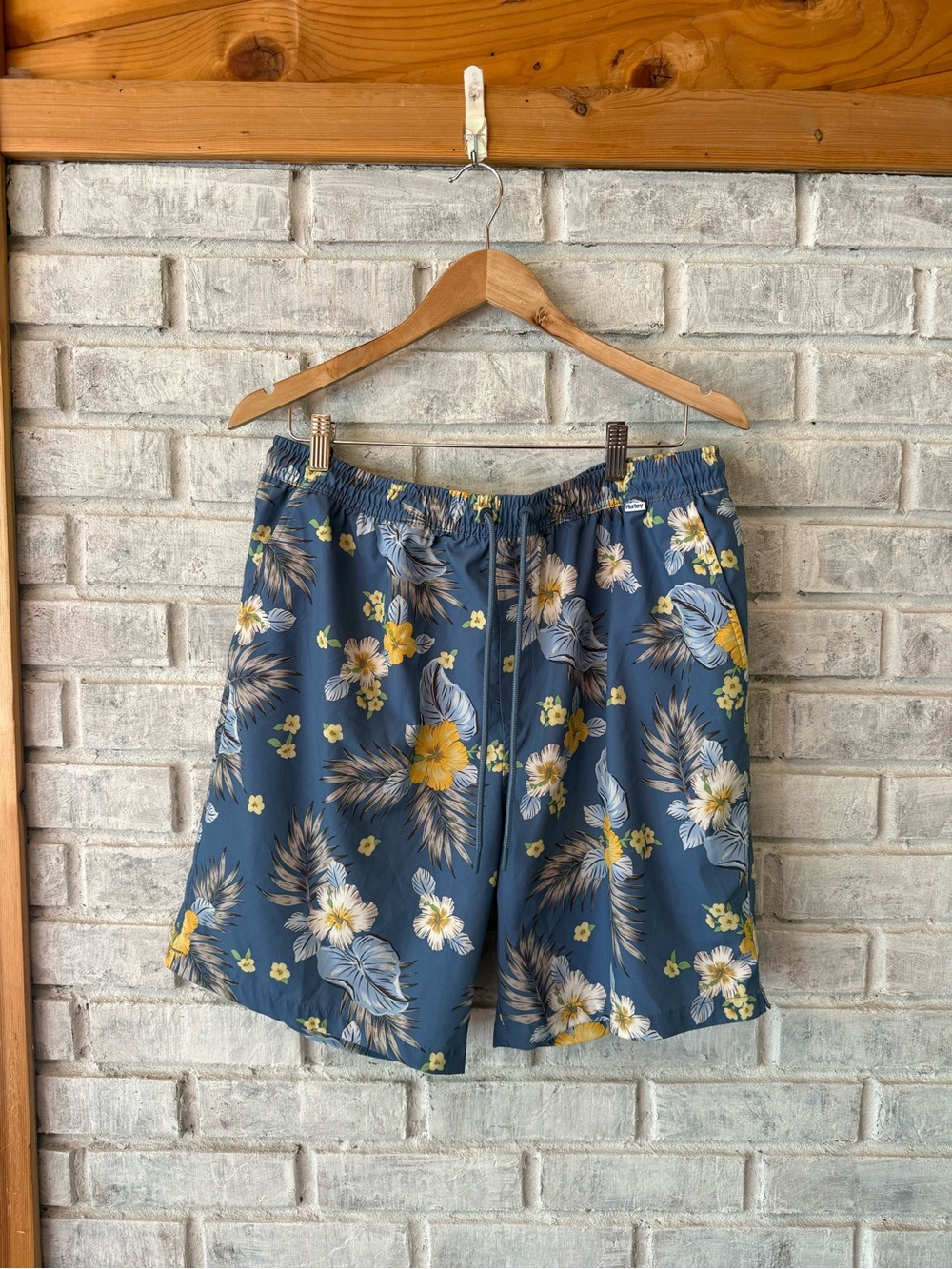 Hurley Blue Floral Drawstring Bermuda Shorts